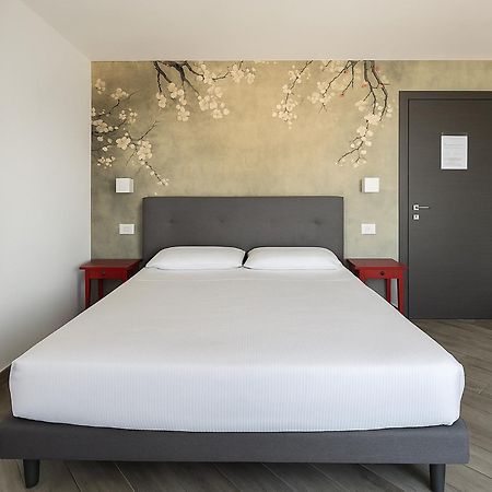 Hotel Relais Al Porto Peschiera del Garda Esterno foto